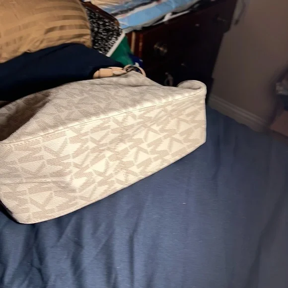 Medium MK bag original cream colored - Picture 3 of 4